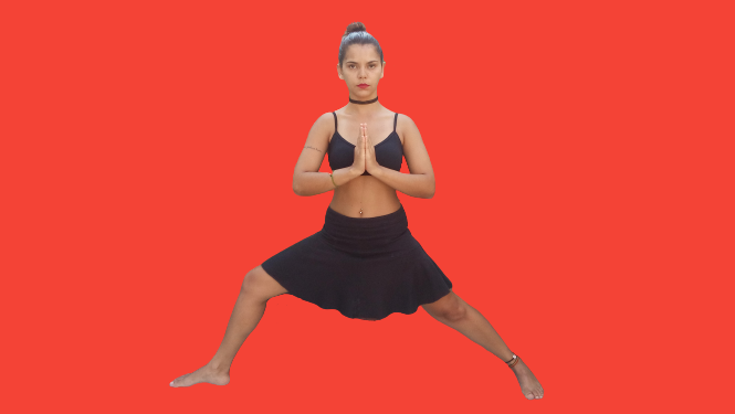 variação de poses de ioga- postura do guerreiro 2 - exemplo de exercício para o psoas músculo da alma