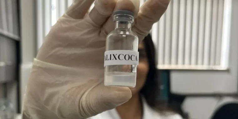 Calixcoca vacina da UFMG ganha prêmio; vacina contra dependência de cocaína e crack; universidade mineira desenvolve vacina contra vício em drogas